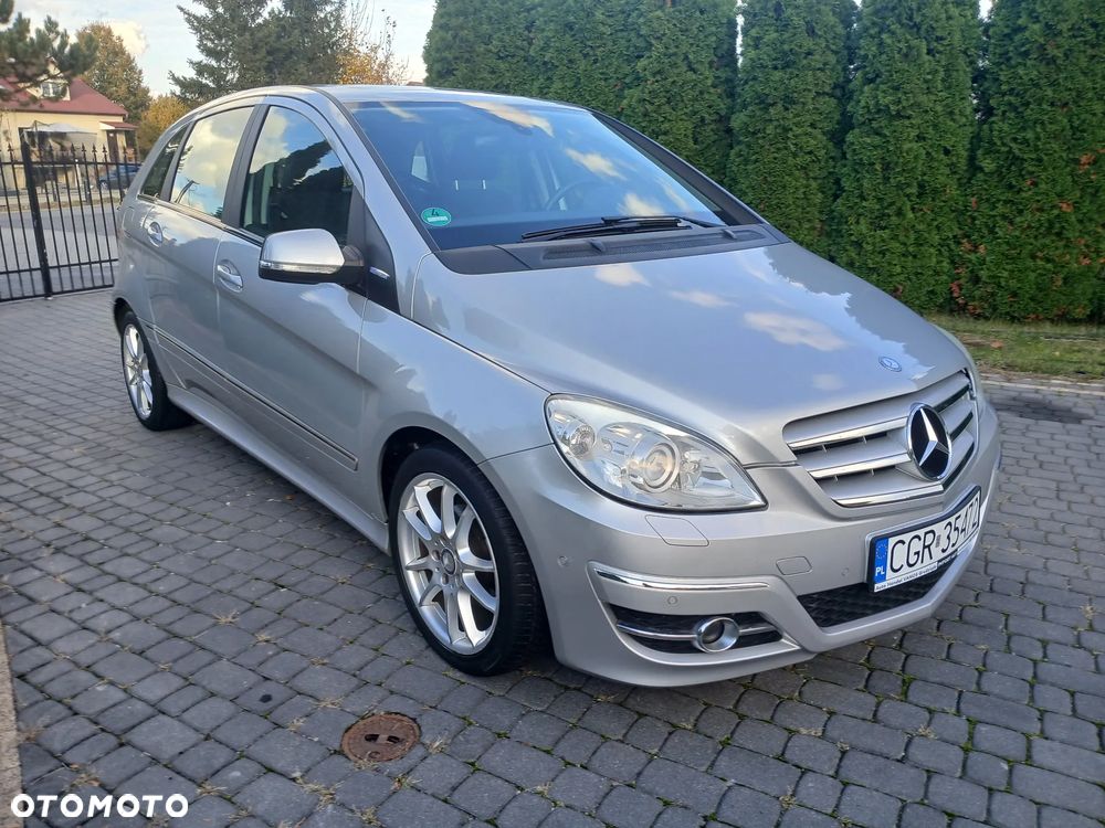 Mercedes-Benz B-Class 2010 photo 5