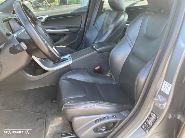 Volvo S60 Cross Country 2.0 D3 Pro Geartronic - 27