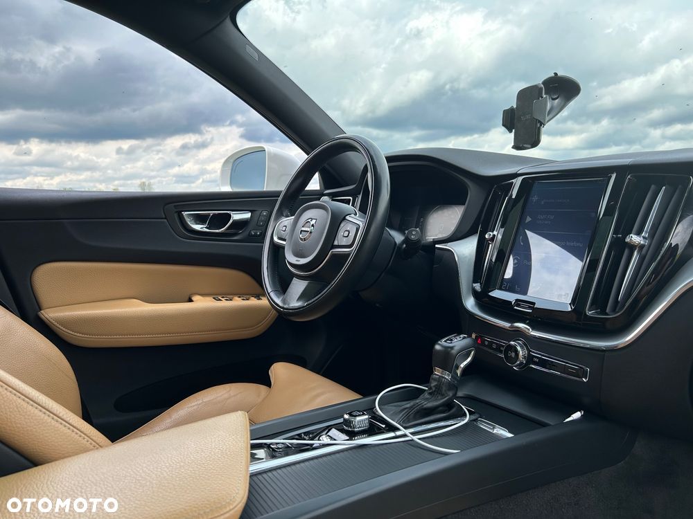 Volvo XC 60 T5 AWD Geartronic Momentum - 24