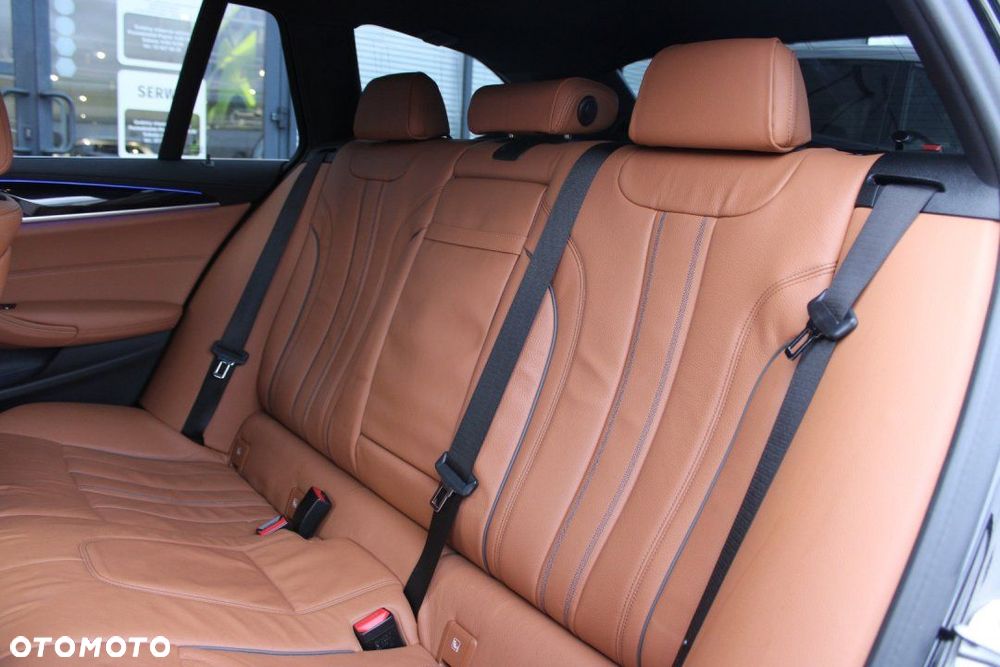 BMW Seria 5 - 21