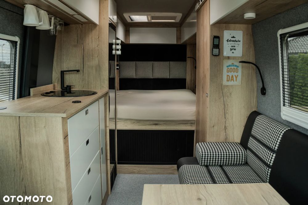 Mercedes-Benz Sprinter - 23