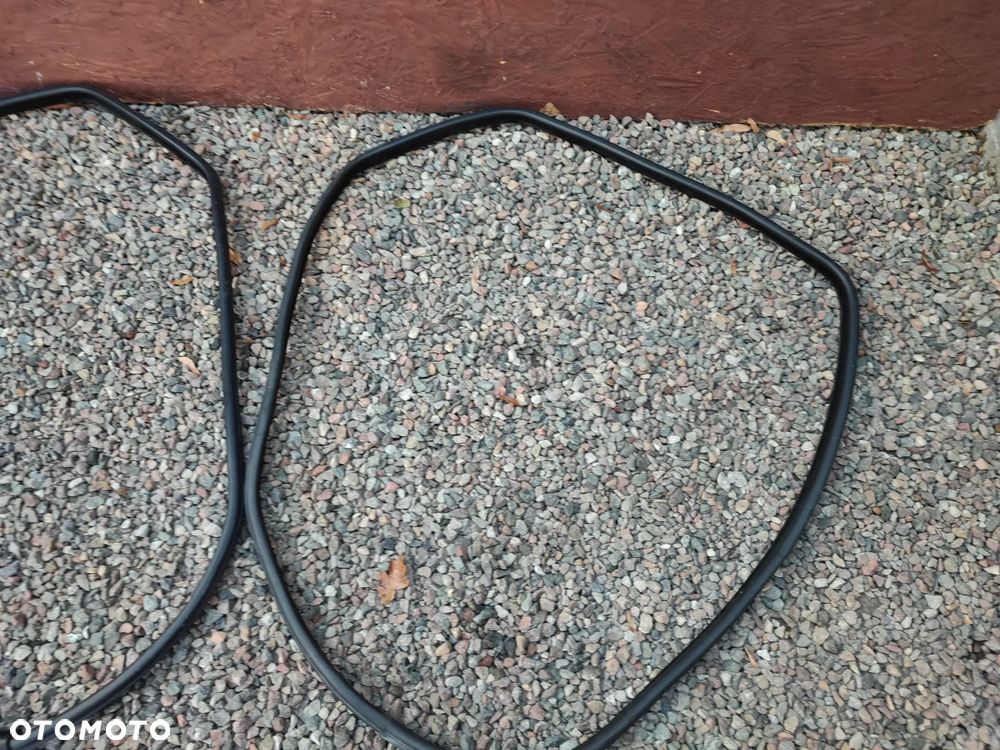 BMW E91 / E91 LCI ORYGINALNE USZCZELKI DRZWI TYŁ LEWA / PRAWA O NR. 51 72 7 247 262 / 51 72 7 164 813 OEM W BARDZO DOBRYM STANIE - 3