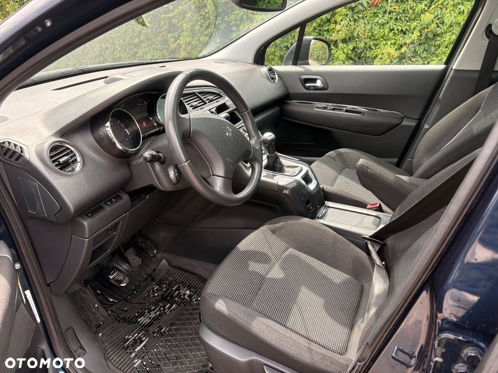 Peugeot 5008 - 8