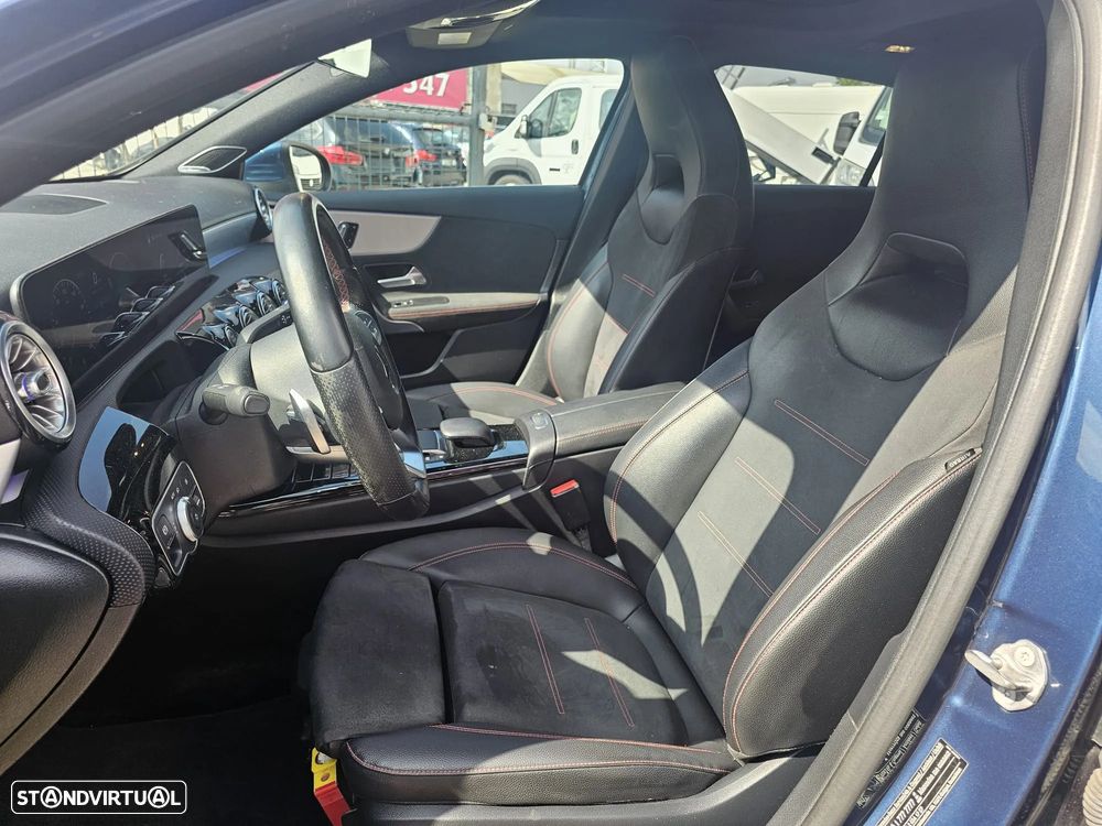 Mercedes-Benz A 250 e AMG Line - 17