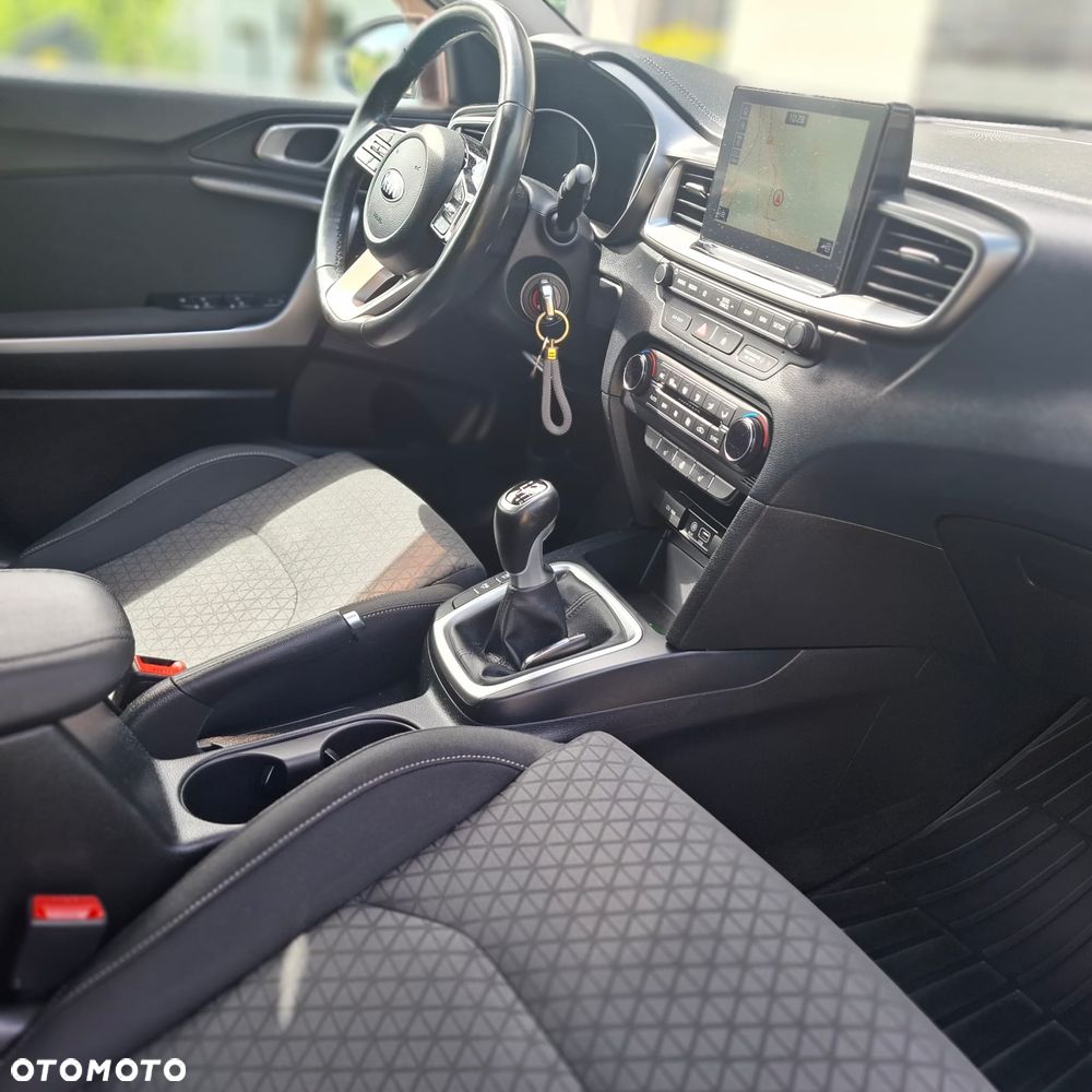 Kia Ceed - 6