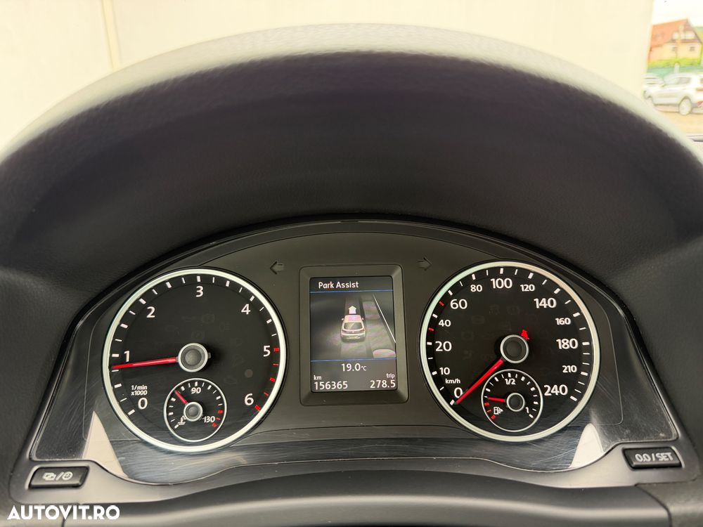 Volkswagen Tiguan 2.0 TDI DPF 4Motion BlueMotion Technology Lounge Sport & Style - 20