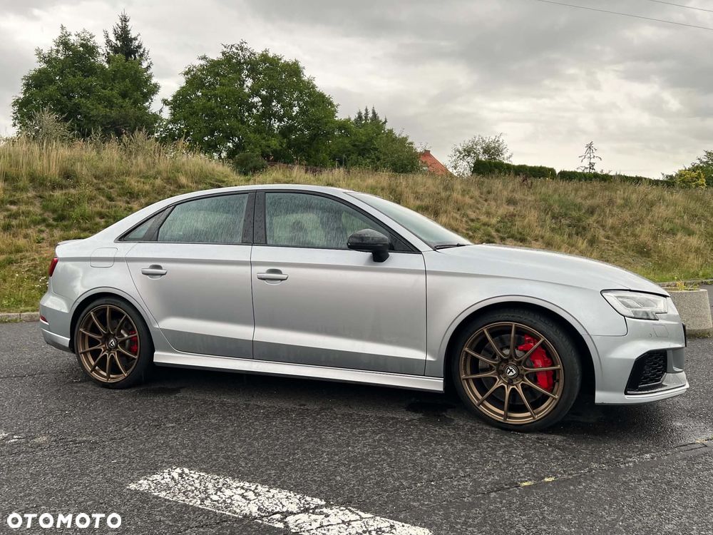 Audi RS3 Limousine - 11
