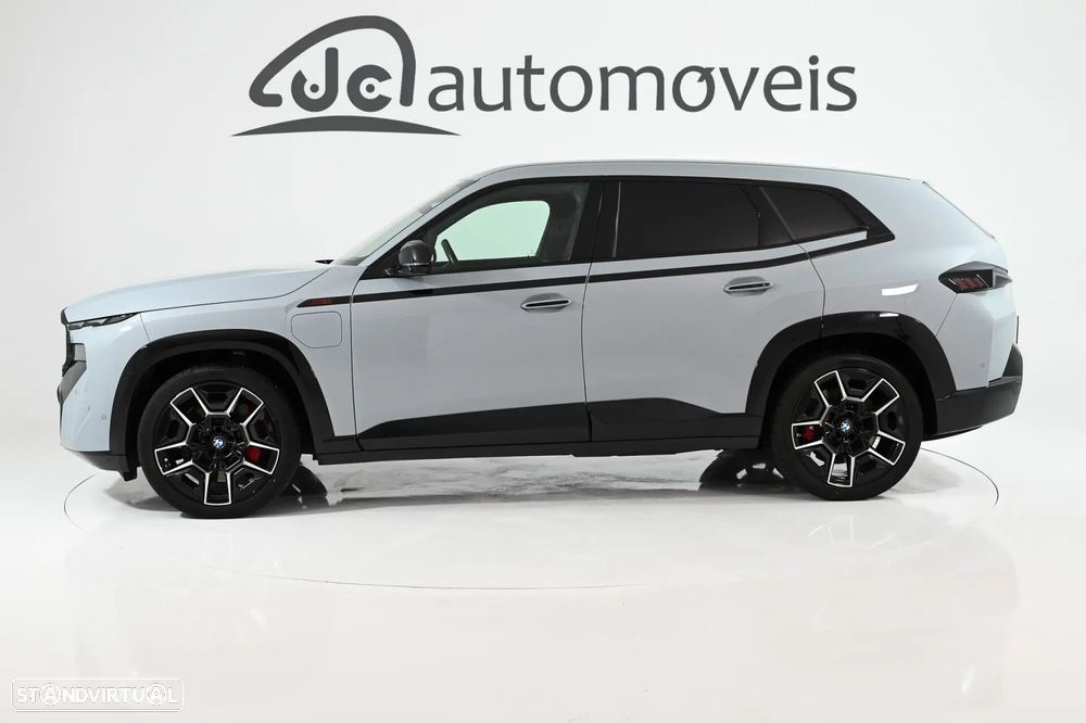 BMW XM Label Red - 8