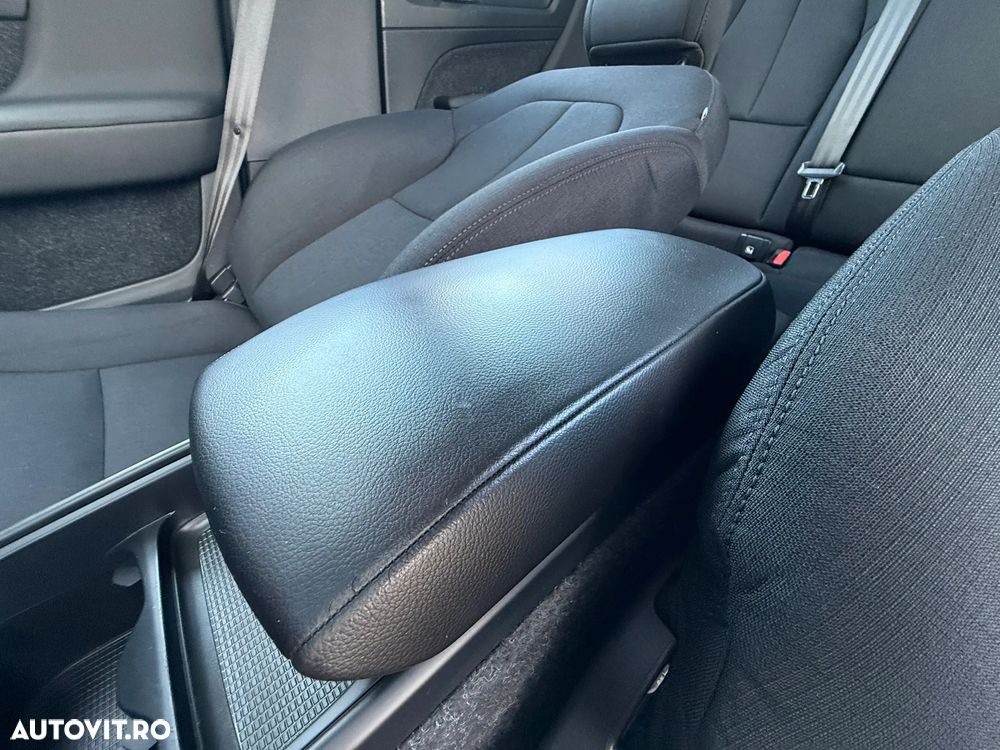 Volvo XC 40 D3 Momentum - 32