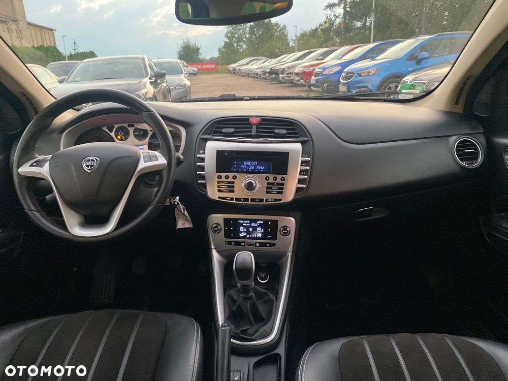 Lancia Delta 1.4 TurboJet 16v Gold - 28