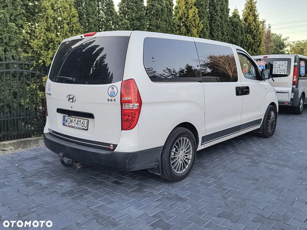 Hyundai H-1 Starex - 2