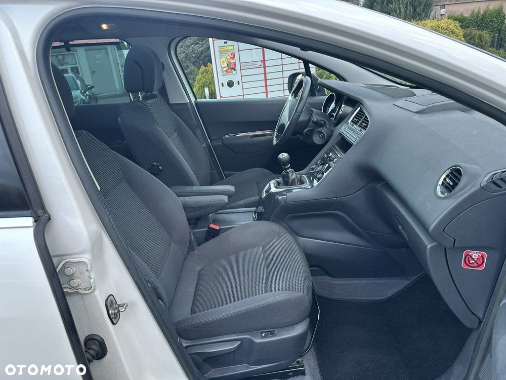 Peugeot 5008 2.0 HDi Allure 7os - 23