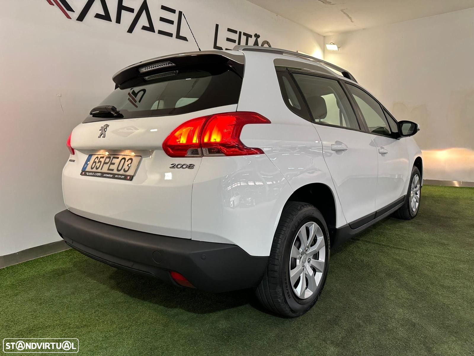 Peugeot 2008 1.2 VTi Access - 7