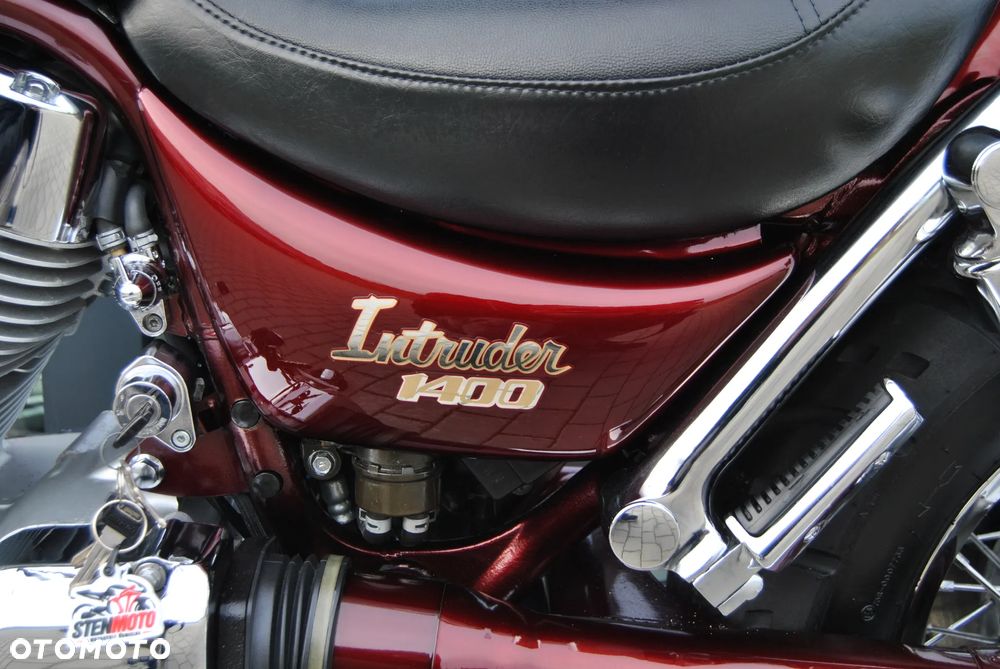 Suzuki Intruder - 23