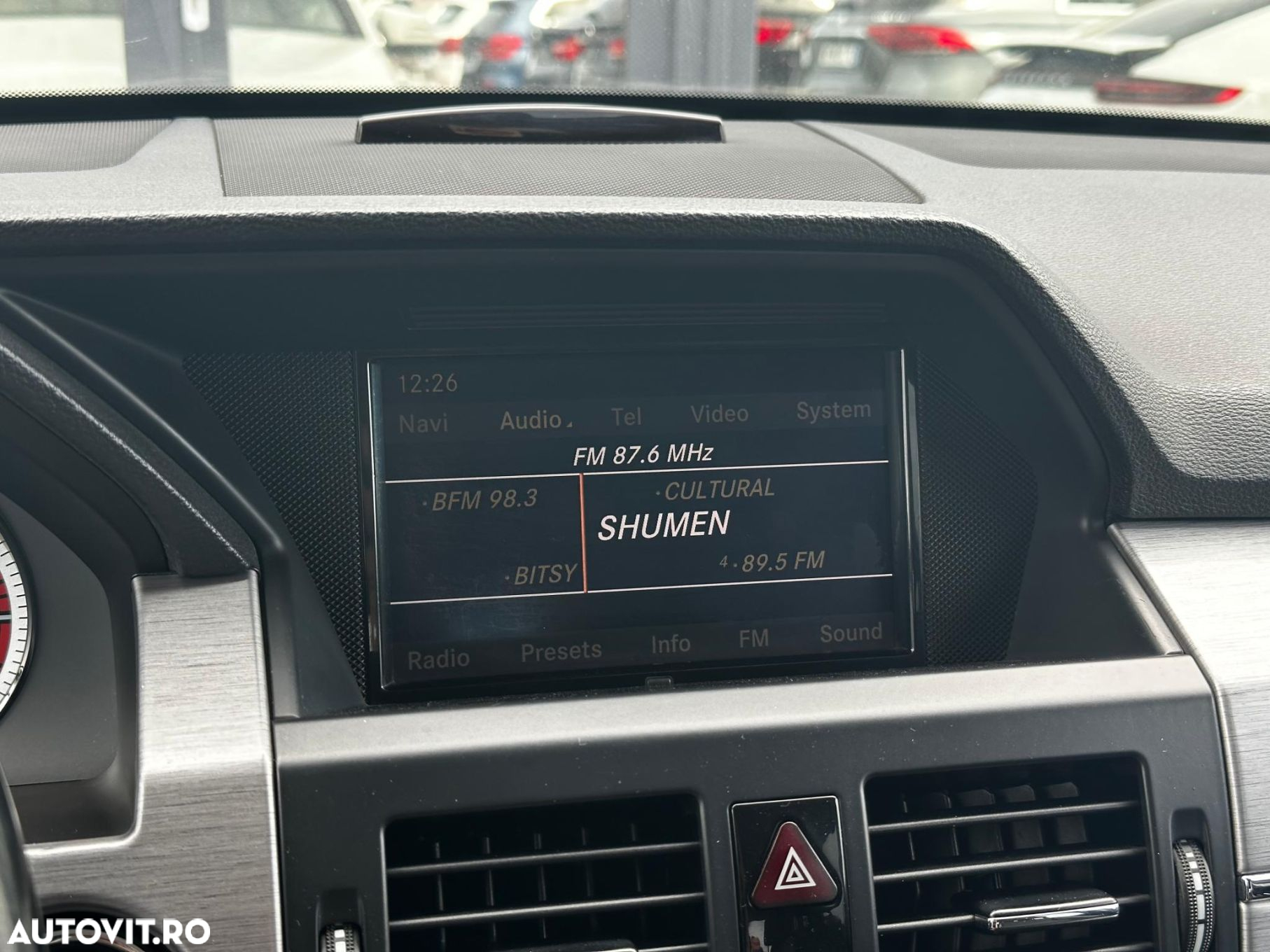 Mercedes-Benz GLK - 12