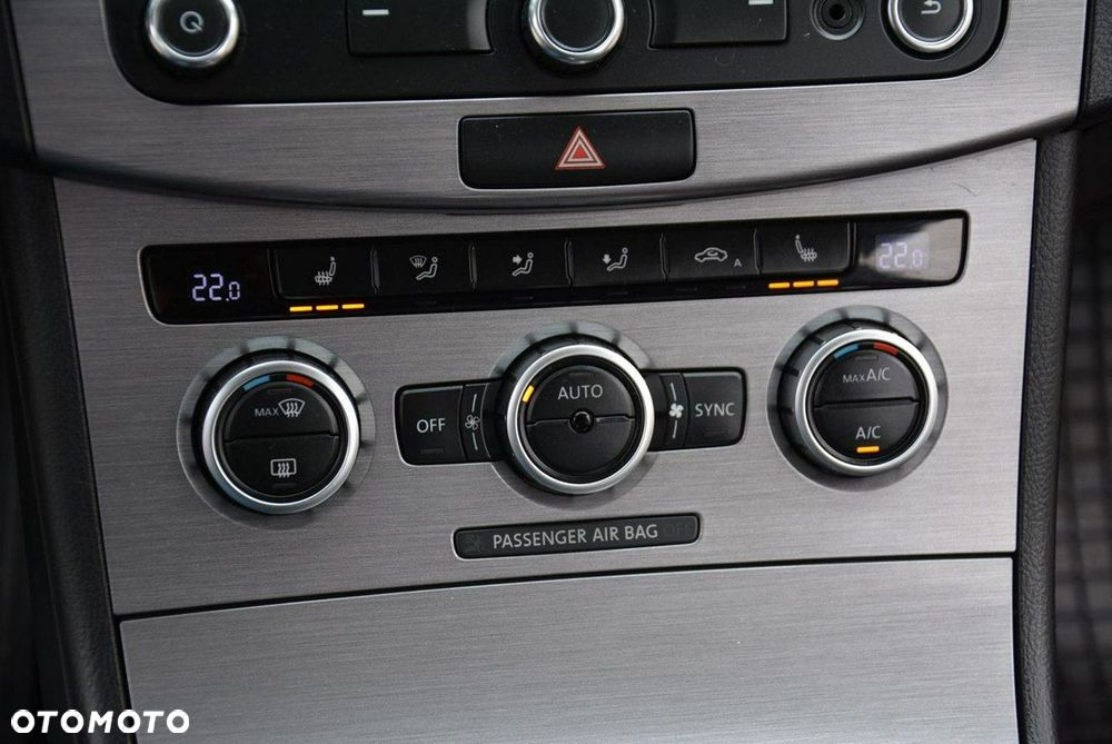 Volkswagen Passat - 25