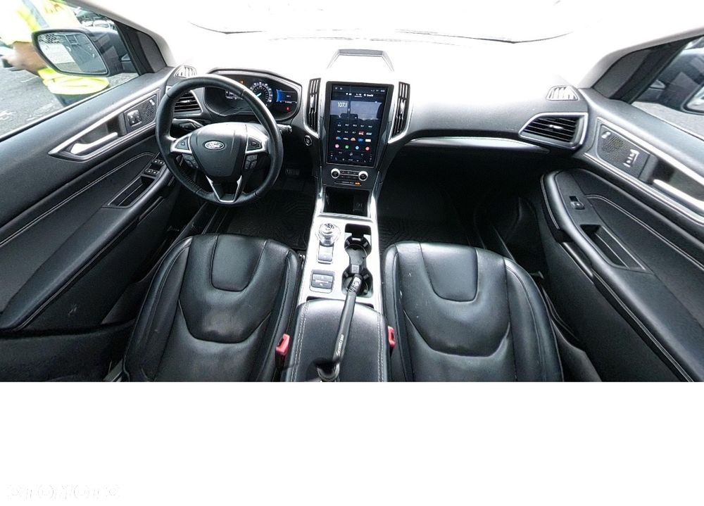Ford Edge - 10
