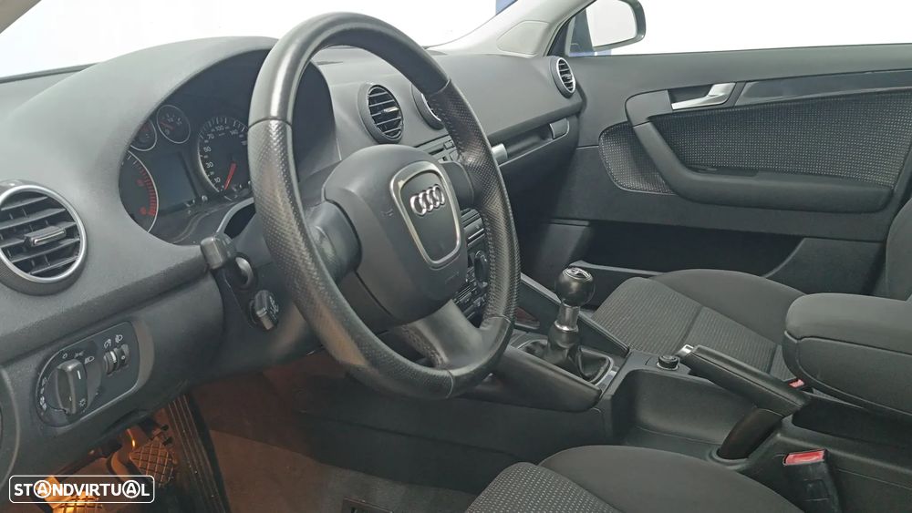 Audi A3 Sportback 2.0 TDi Attraction - 12