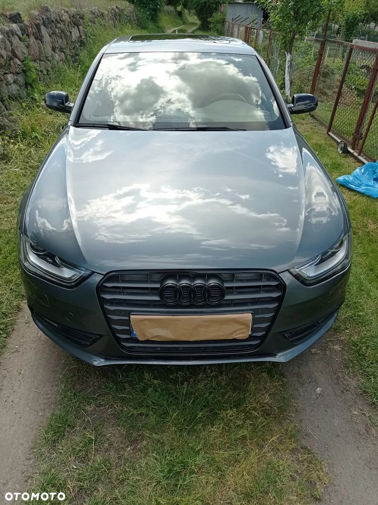 Audi A4 Limousine 2.0 TDI DPF clean diesel multitronic S line Sportpaket - 29