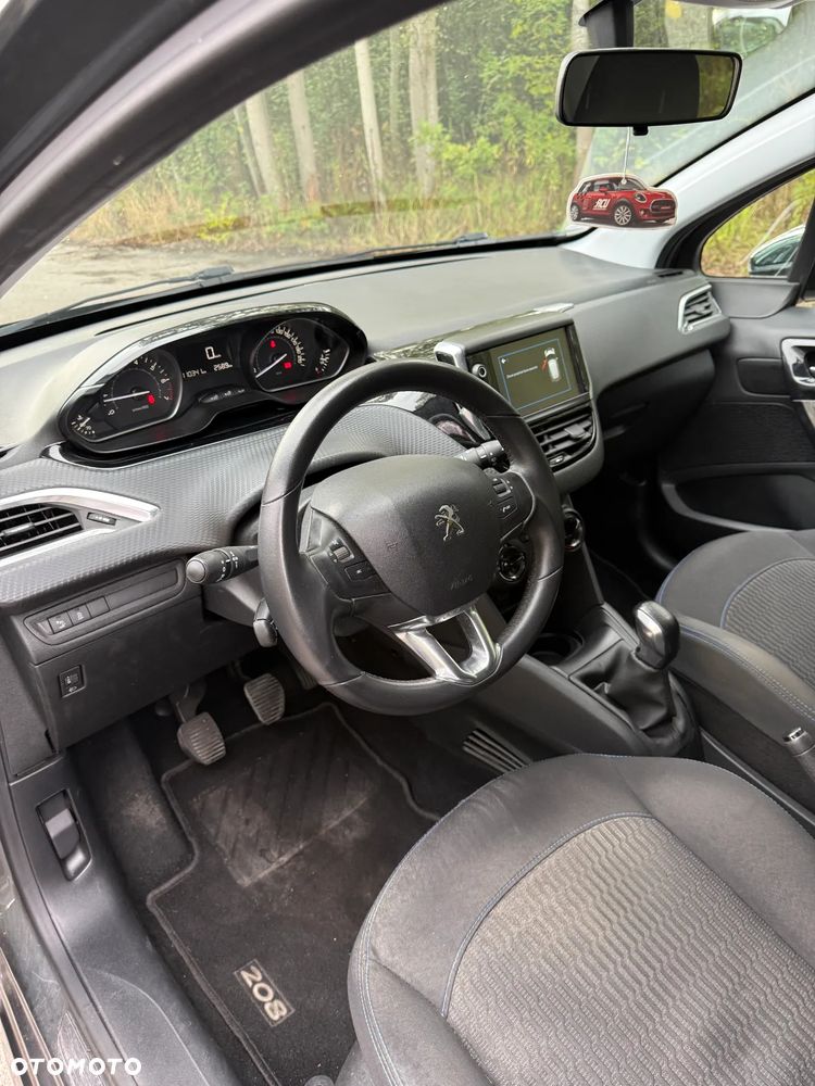 Peugeot 208 1.2 PureTech Style - 13