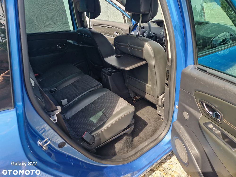 Renault Grand Scenic - 25