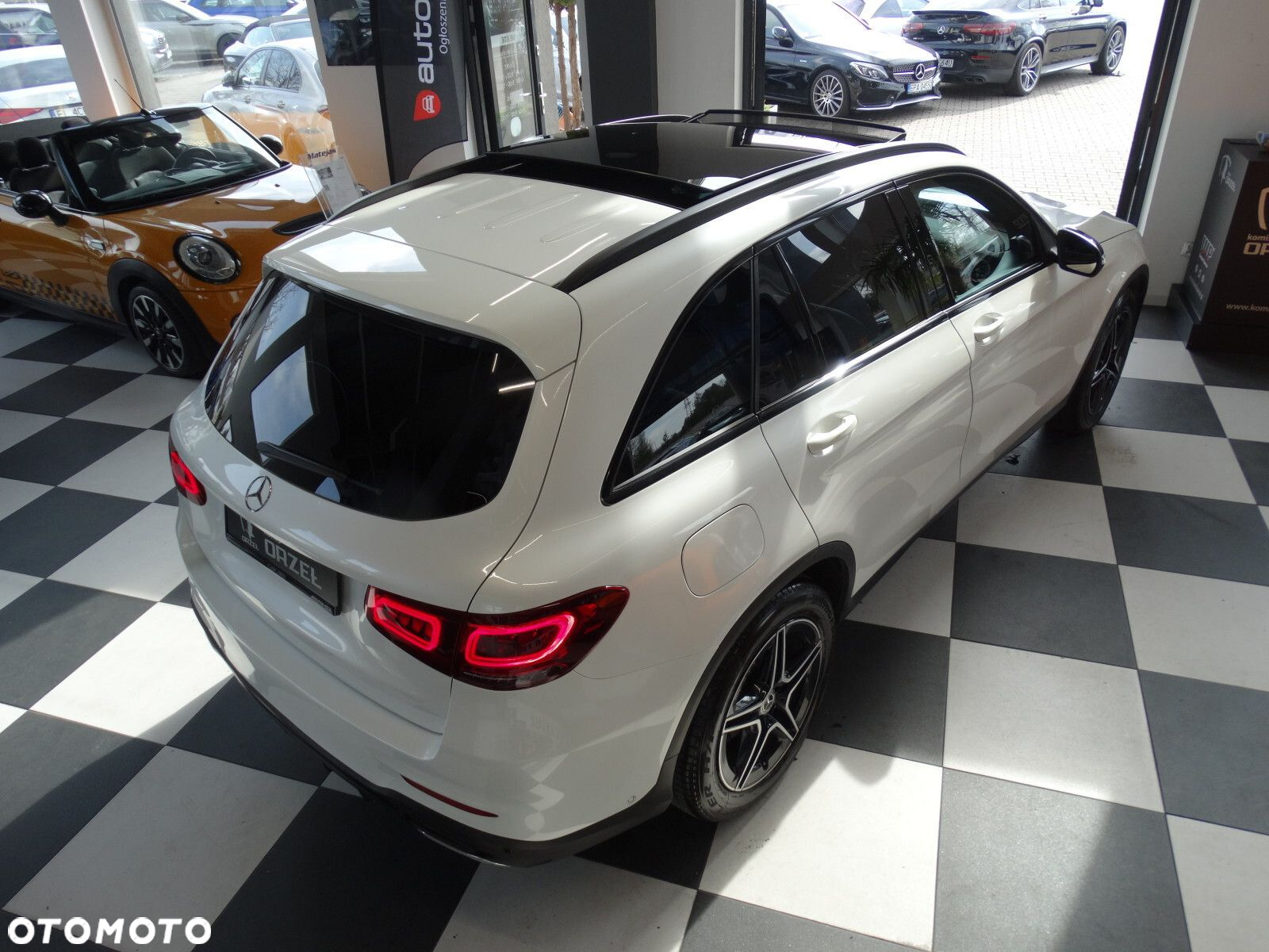 Mercedes-Benz GLC - 4