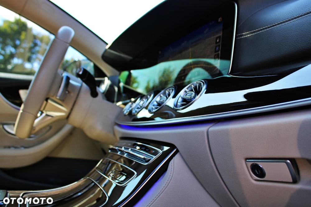 Mercedes-Benz Klasa E 220 d Coupe 4-Matic AMG - 10