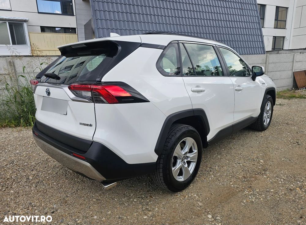 Toyota RAV4 - 6