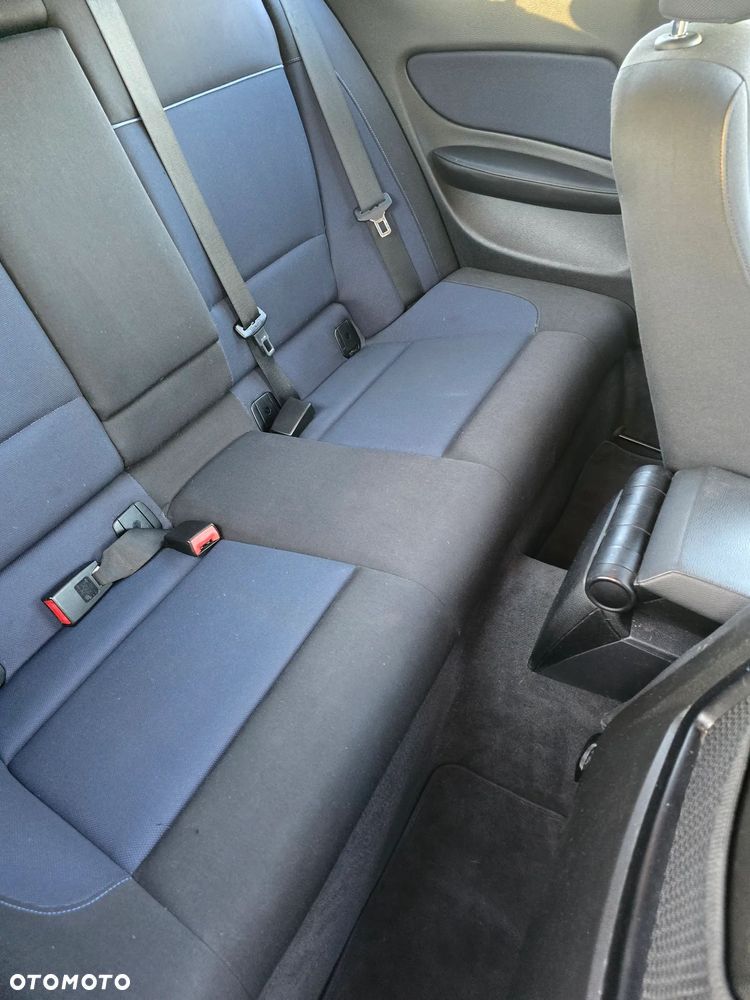 BMW Seria 1 116d DPF - 13