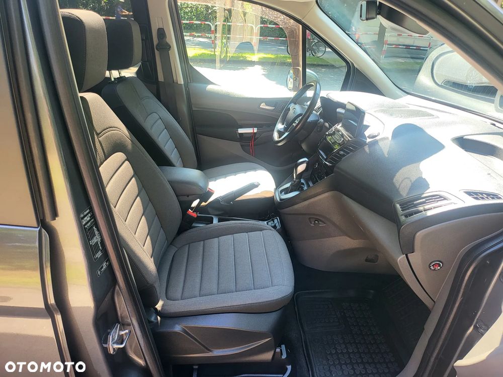 Ford Tourneo Connect Grand - 18