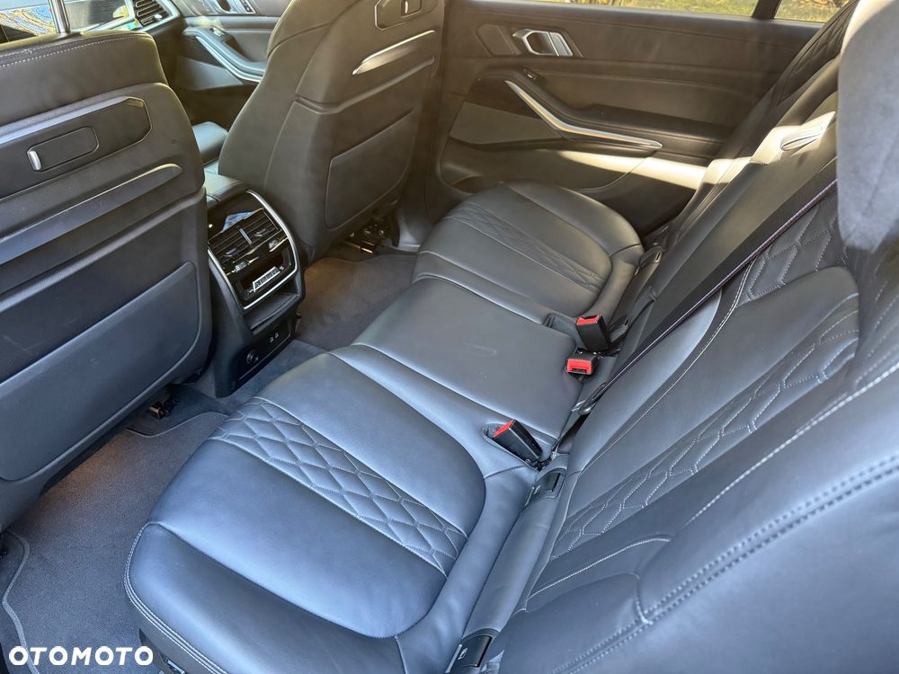 BMW X7 M50i sport - 14