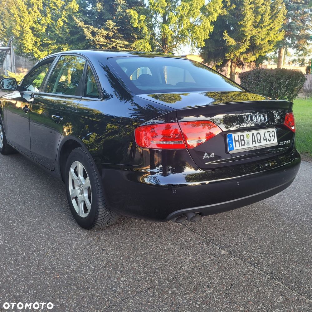 Audi A4 Limousine - 9