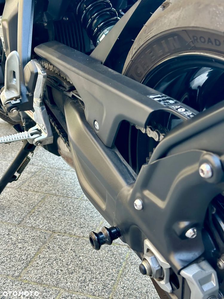 Triumph Trident - 9