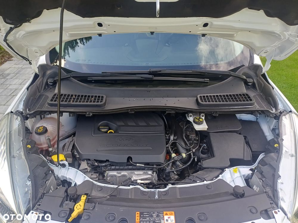 Ford Kuga 1.5 EcoBoost 2x4 Titanium - 12