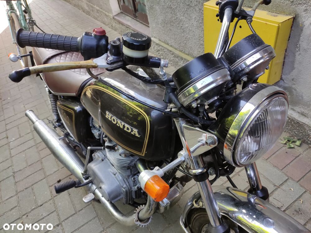 Honda CB - 1