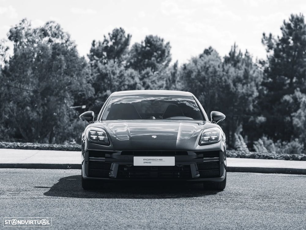 Porsche Panamera 4 E-Hybrid - 11