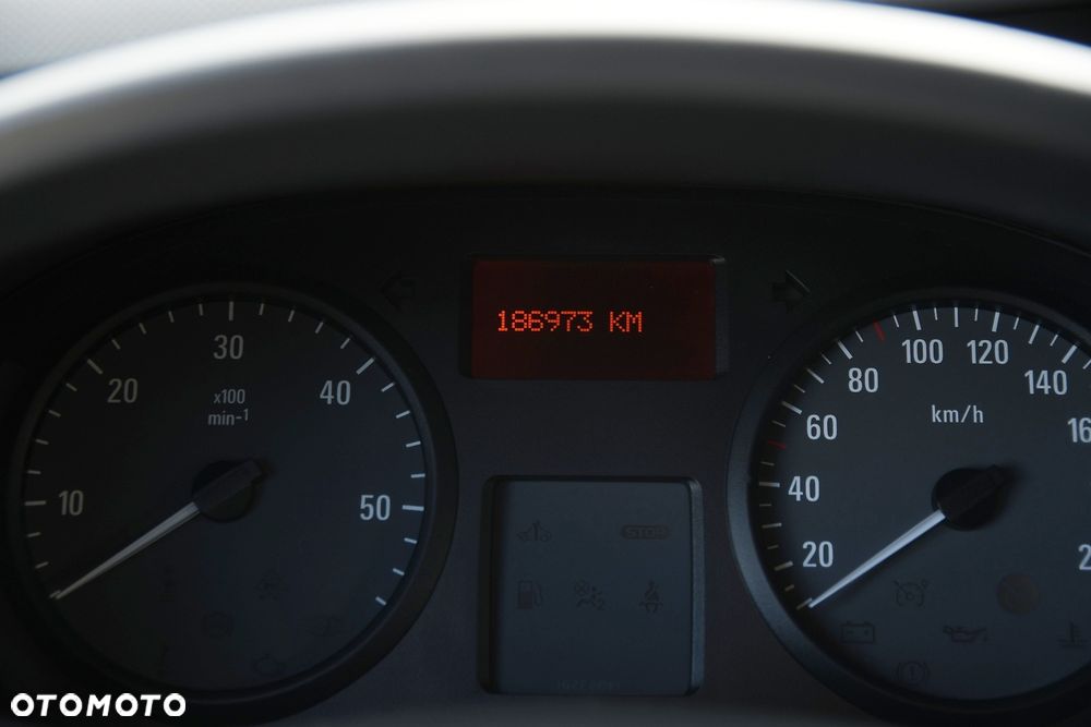 Opel Vivaro - 33