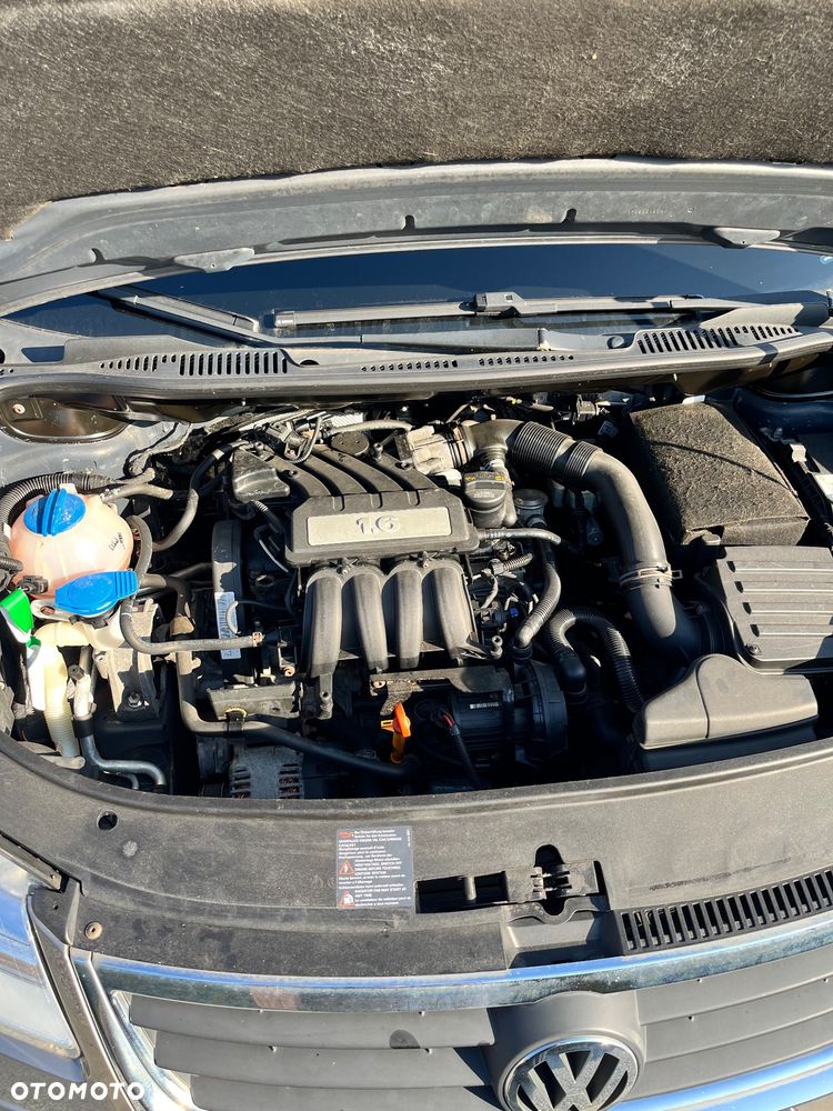 Volkswagen Touran - 13