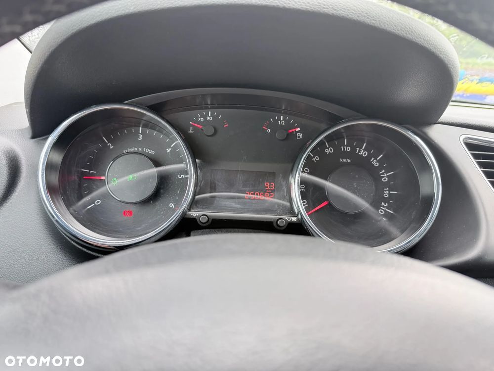 Peugeot 3008 1.6 HDi Trendy - 11