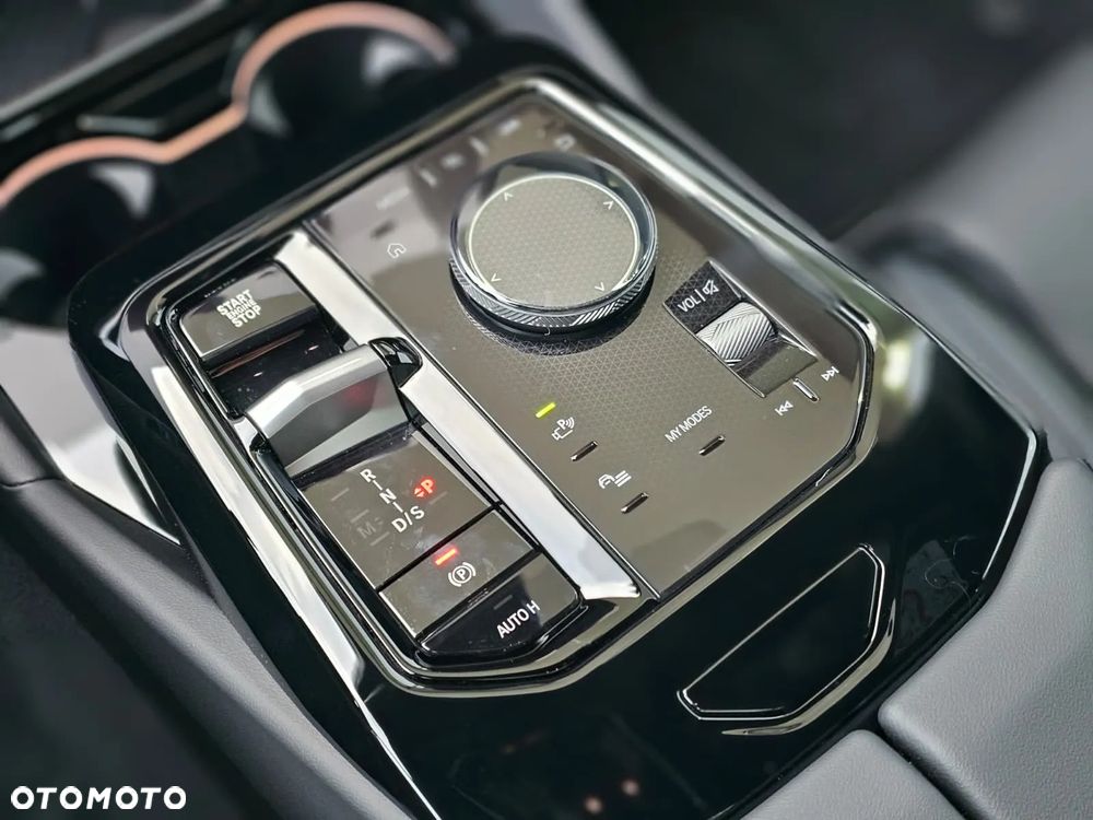 BMW Seria 5 520d xDrive mHEV - 27