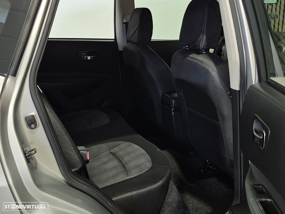 Nissan Qashqai 1.6 Acenta 17 - 16