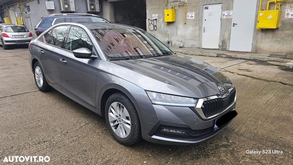 Skoda Octavia 2.0 TDI DSG Ambition - 4