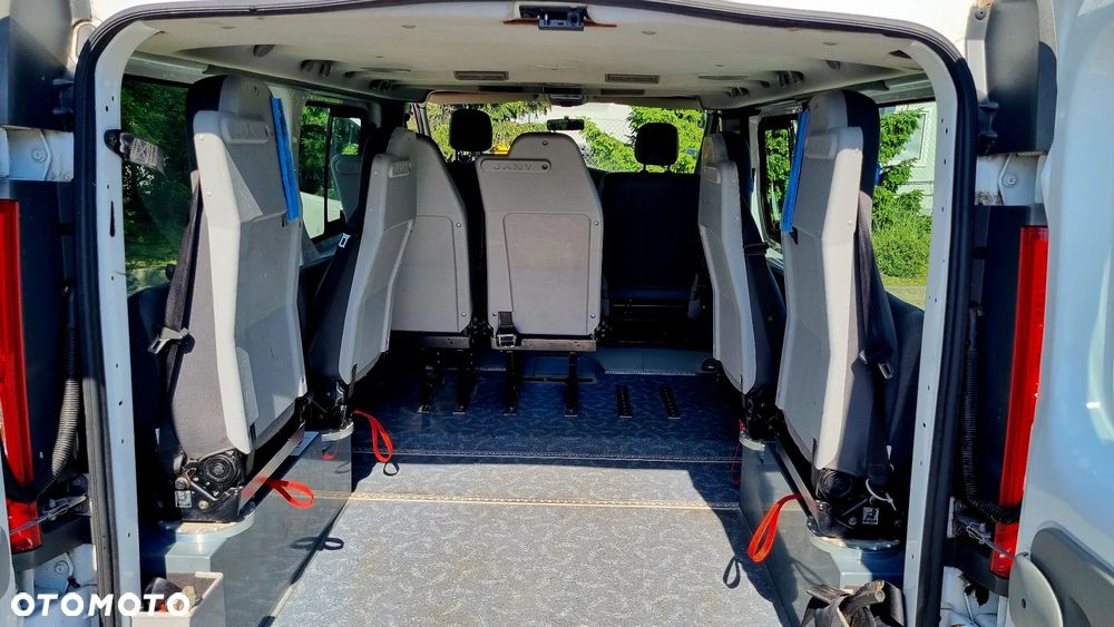 Renault Trafic - 18
