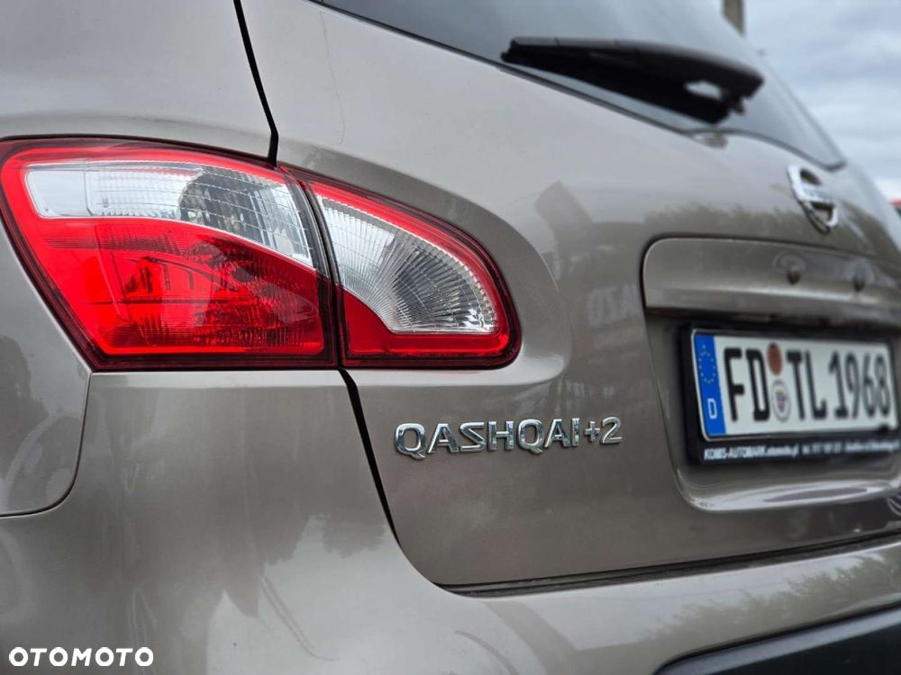 Nissan Qashqai+2 - 10