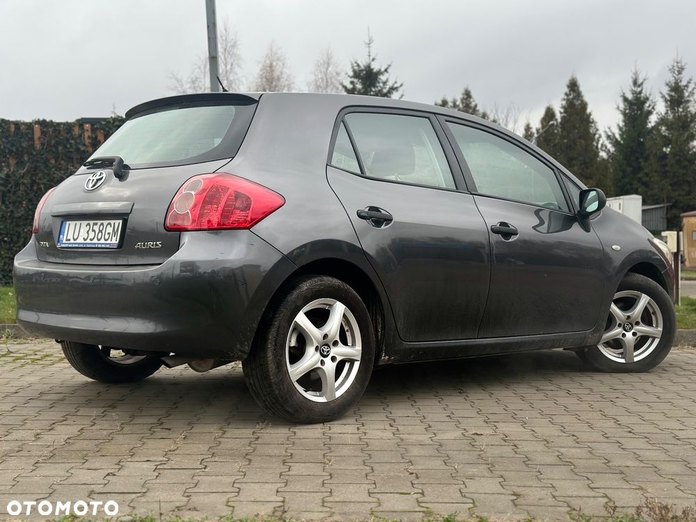 Toyota Auris - 5