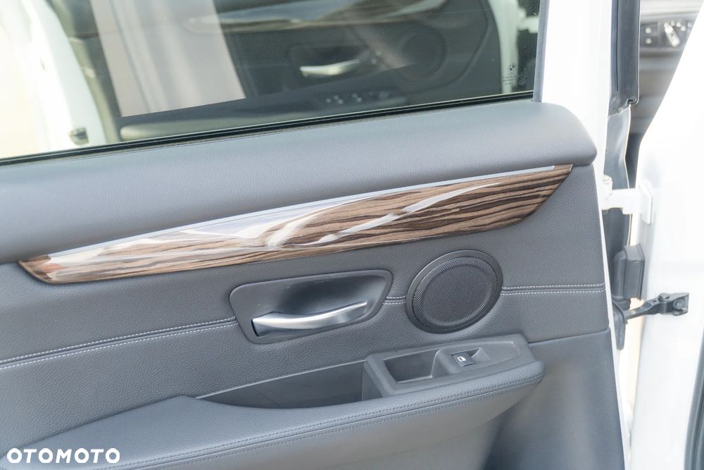 BMW Seria 2 216d Luxury Line - 5