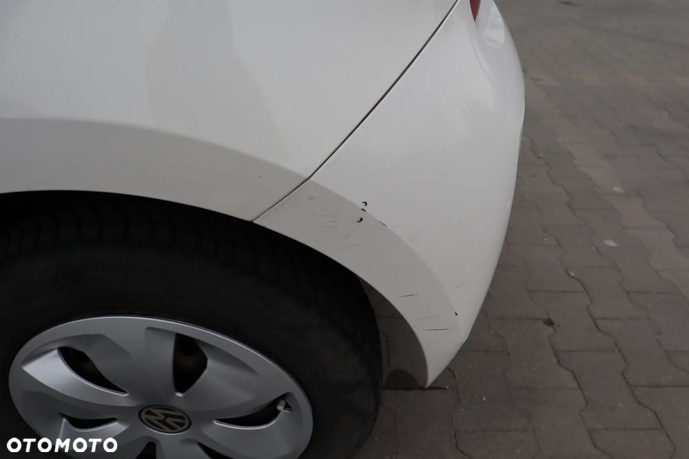 Volkswagen up! 1.0 move - 12