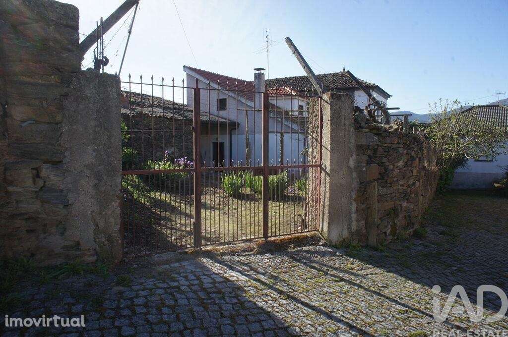 Casa de Campo T4 em Veiga de Lila de 461,00 m2 - Grande imagem: 3/23