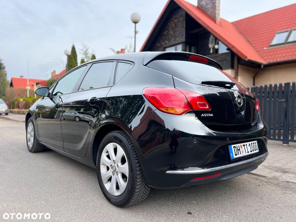 Opel Astra 1.4 T Enjoy EU6 - 9