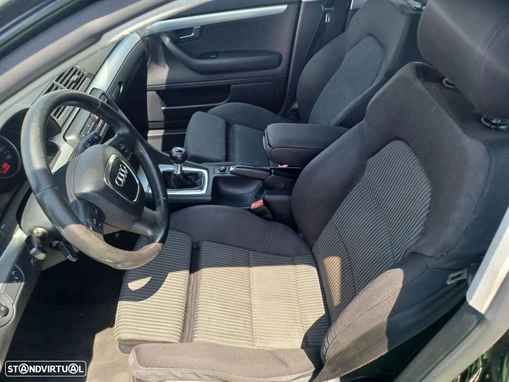 Audi A4 2.0 TDI S-line - 16